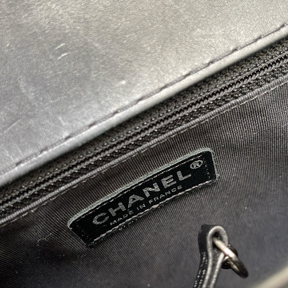 Chanel Le Boy handbag for sale, black with silver hardware. 100% authentic. - Picture 5 of 14